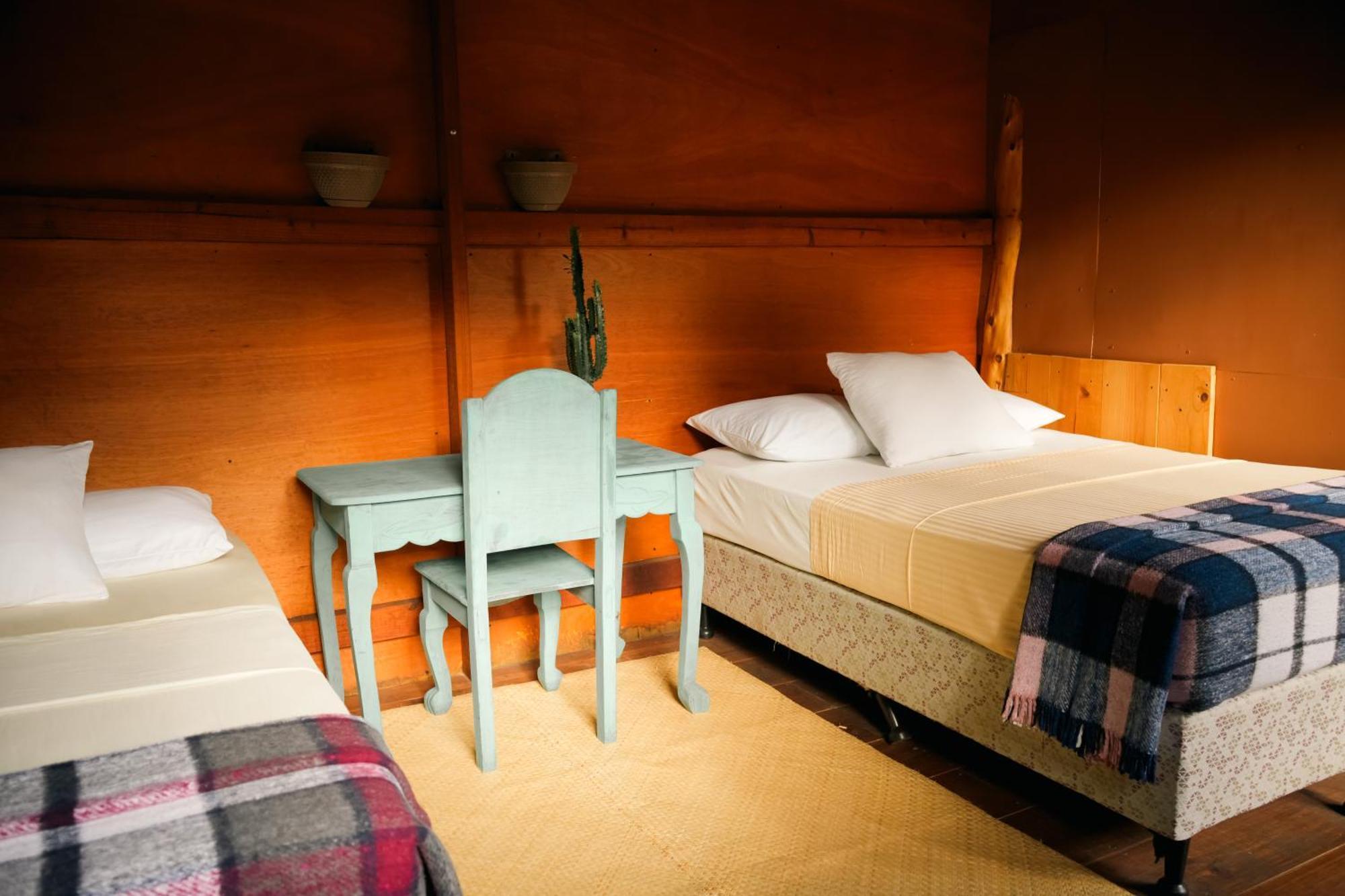 Casa Madera Hostel *